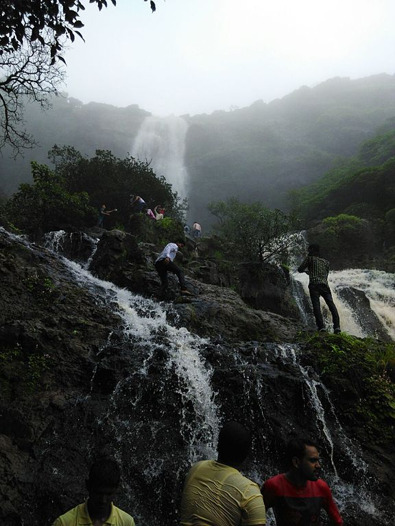 How to Reach Madhe Ghat Waterfall